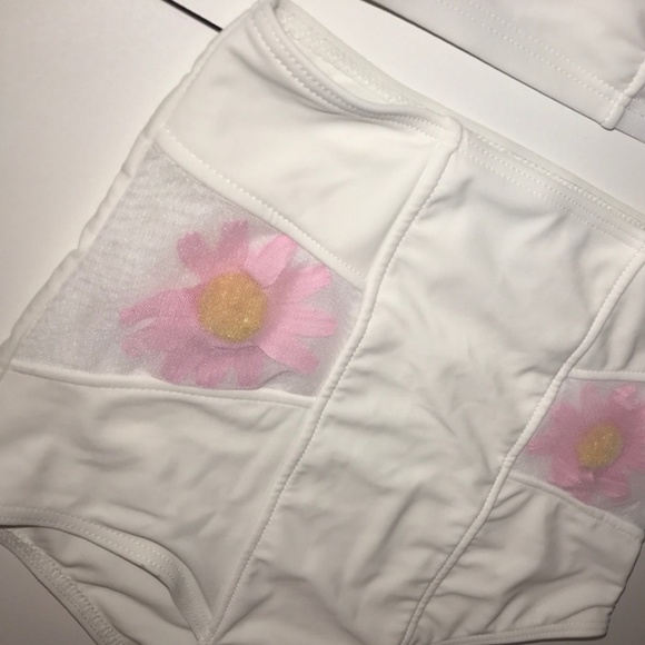 Unif Gidget Set - Picture 2 of 3